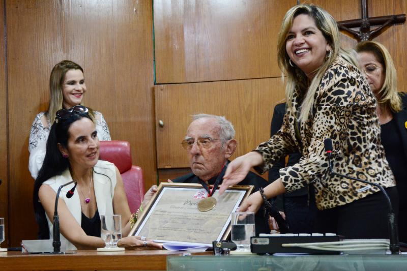 Natural de Cajazeiras,  padre José Paulo Pires Braga recebe título de cidadania pessoense