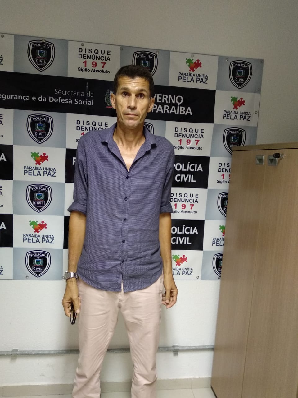 Polícia Civil prende cambistas flagrados vendendo ingressos proibidos