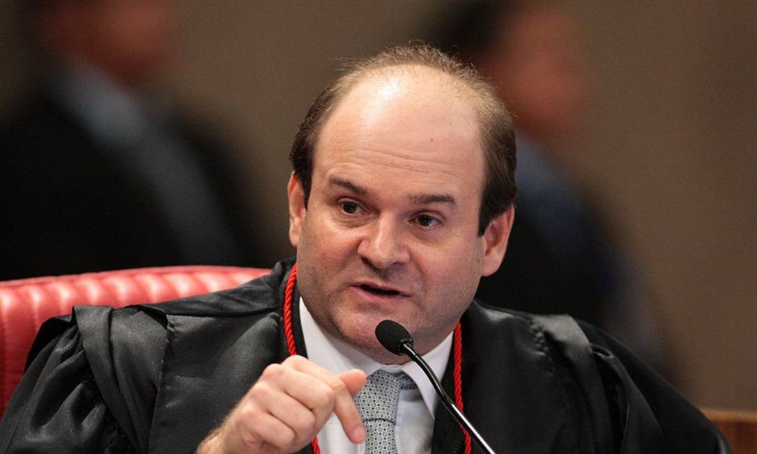 SEM MUDANÇA: Presidente Bolsonaro reconduz ministro Tarcísio Vieira ao TSE