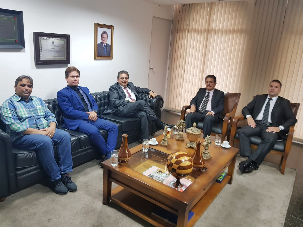 Desembargador Márcio Murilo e presidente Adriano Galdino se reúnem para discutir fortalecimento do Judiciário e Legislativo na Paraíba