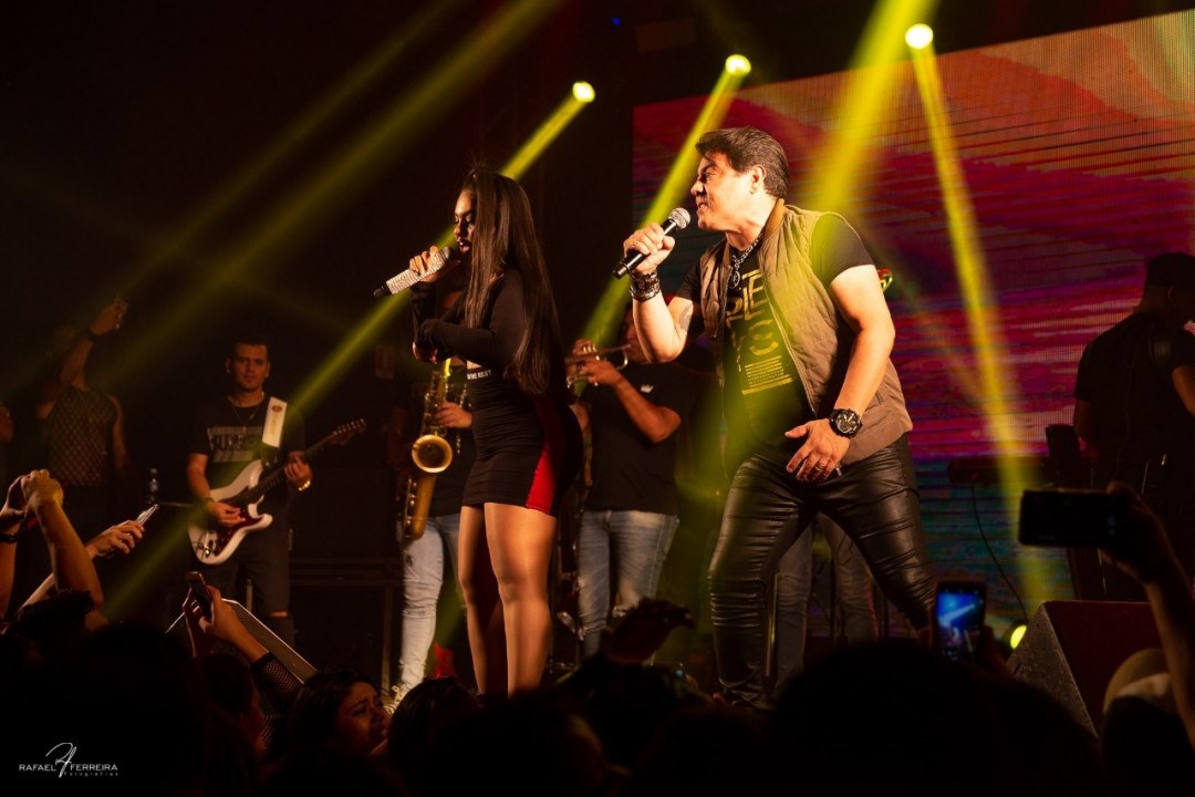 Público lota o Parque do Povo para assistir show da banda Calcinha Preta no "Maior São João do Mundo", em Campina Grande