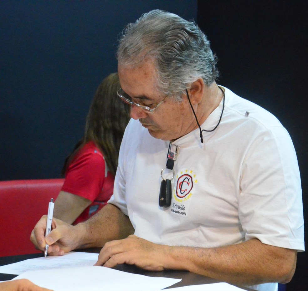 RAPOSA SEM RUMO: Assustado com dívida que ultrapassa os R$ 20 milhões, Erivaldo Ferreira desiste de assumir à presidência do Campinense