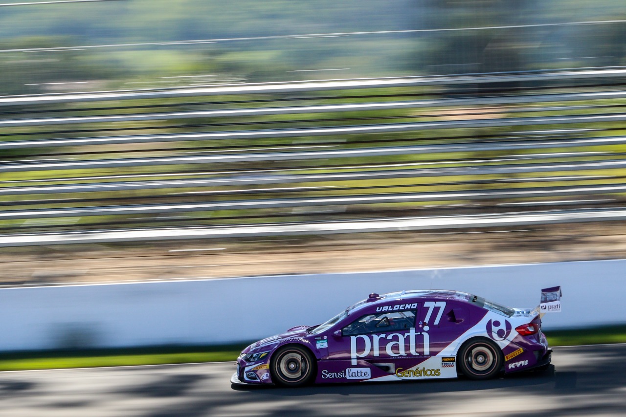 STOCK CAR: Piloto paraibano Valdeno Brito larga na frente em Londrina
