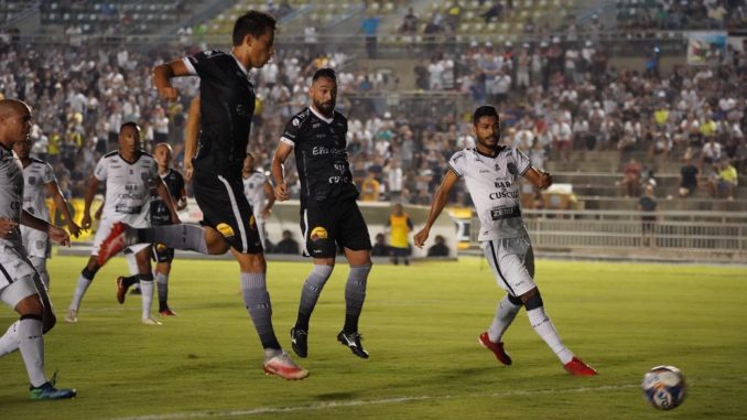 Em jogo de seis gols, no Almeidão, Botafogo-PB bate o Treze e volta ao G4 do Grupo A