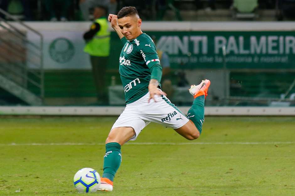 SÉRIE A: Palmeiras derrota do Athletico-PR  e segue na liderança