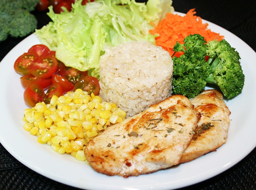 EQUILÍBRIO: Grupo da Unimed JP oferece oficina com dicas de como preparar uma refeição balanceada