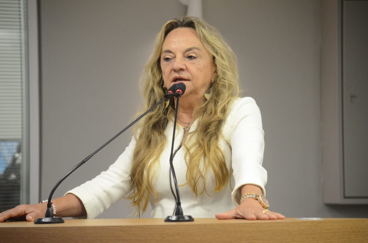 Deputada Drª Paula propõe ao Governo isenção do ICMS para motos adquiridas por mototaxistas