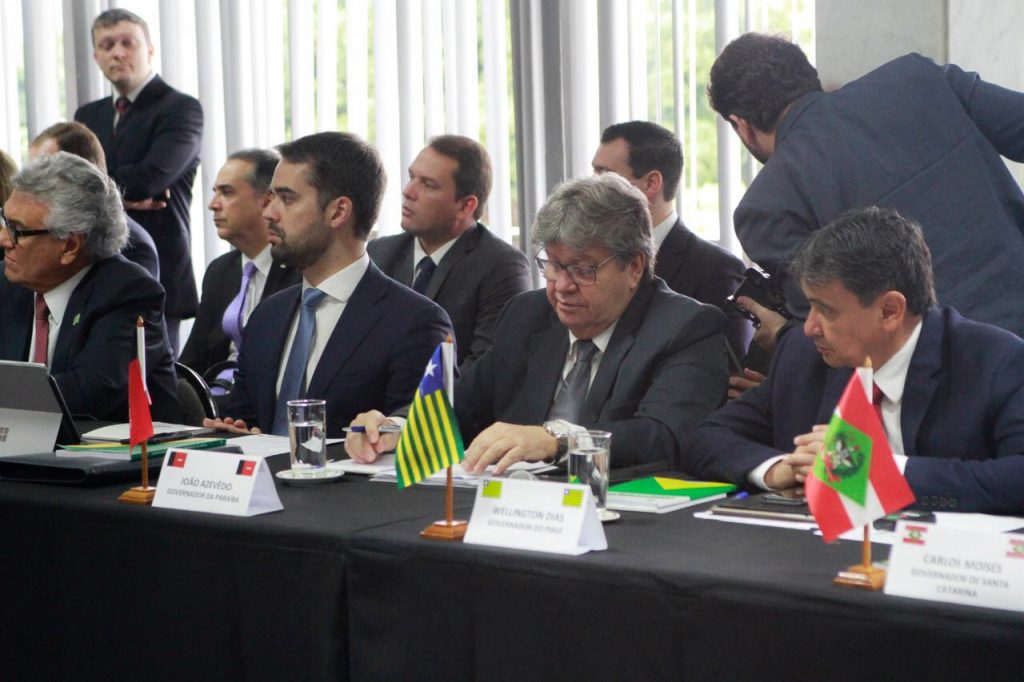 Reforma da Previdência: Governador João Azevêdo viaja a Brasília para reunião com Rodrigo Maia