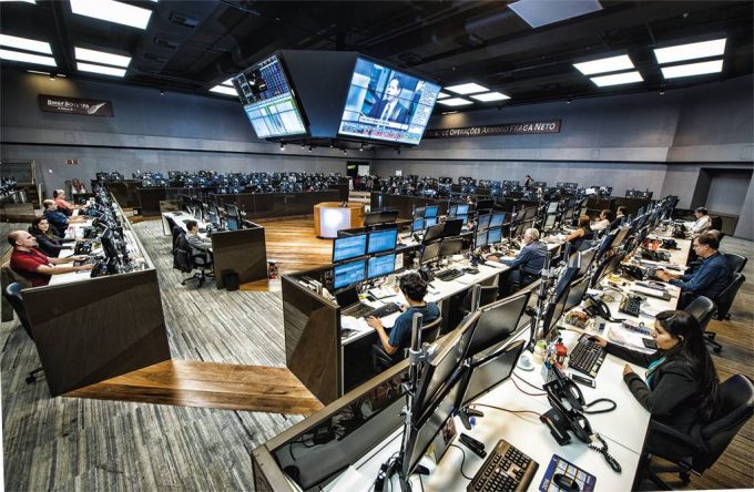 Bolsa quebra novo recorde, sobe 3% na semana, e Planalto comemora