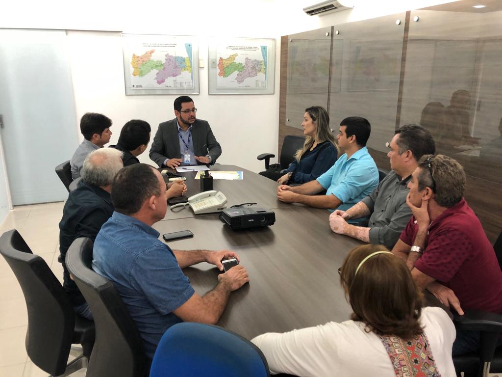Deputada Camila e prefeitos reúnem com à presidência da Cagepa e pede solução para a falta de água em municípios do Brejo Paraibano