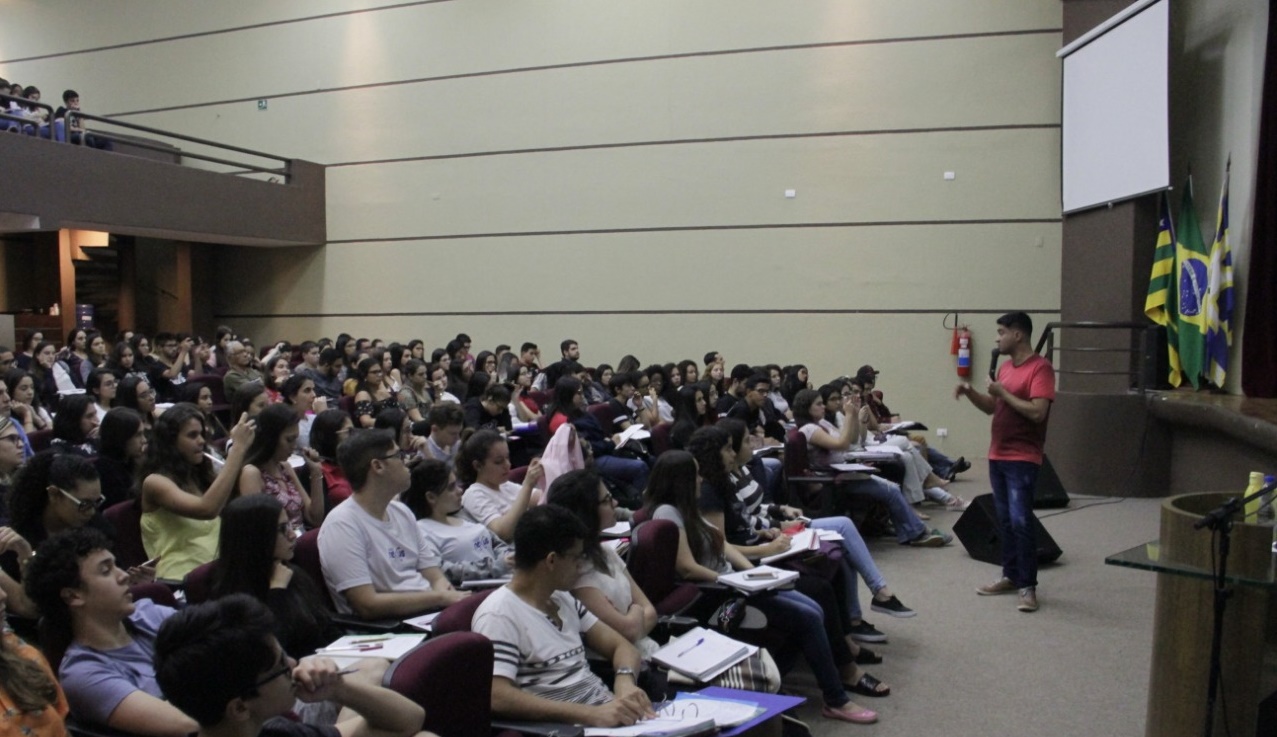 CONCURSO: Everest promove mega aulão de revisão para o concurso de professor da Paraíba no sábado