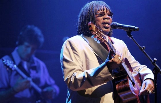 BITUCA: Milton Nascimento confirma show no teatro Pedra do Reino em João Pessoa