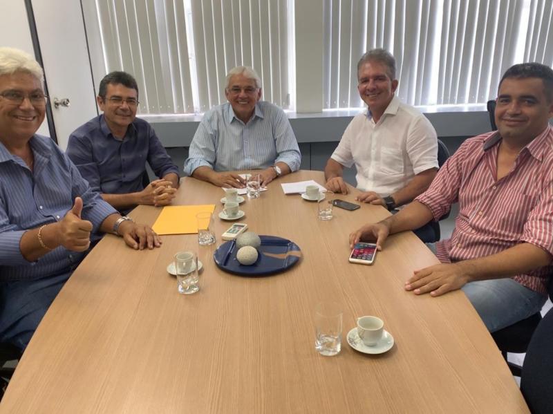 Deputado Nabor reivindica ao secretário Efraim Unidade Local de Sanidade Animal e Vegetal com sede em Teixeira