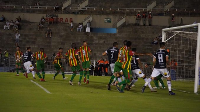 Botafogo-PB perde para o Sampaio no Almeidão e corre o risco de sair do G4