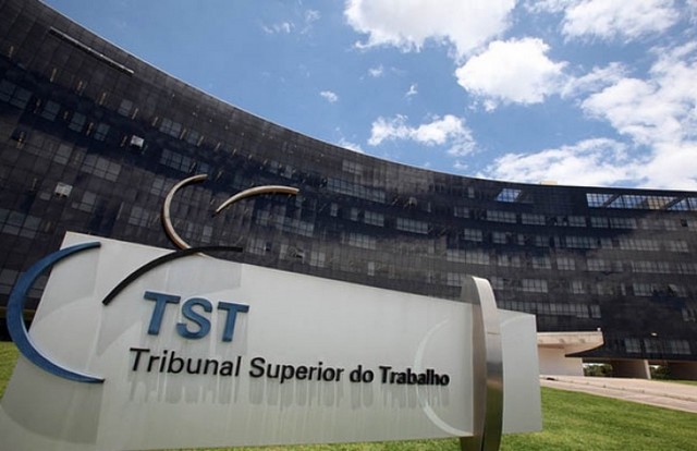 TST aprova reajuste de 2,6%, e trabalhadores dos Correios devem voltar ao trabalho nesta terça