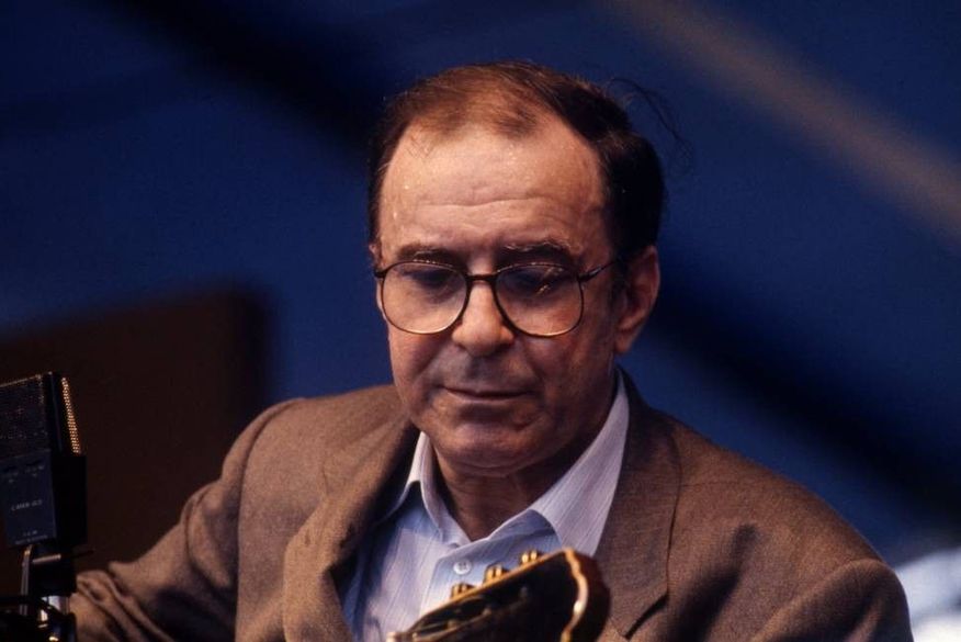 Morre o cantor e ícone da bossa nova, João Gilberto, aos 88 anos