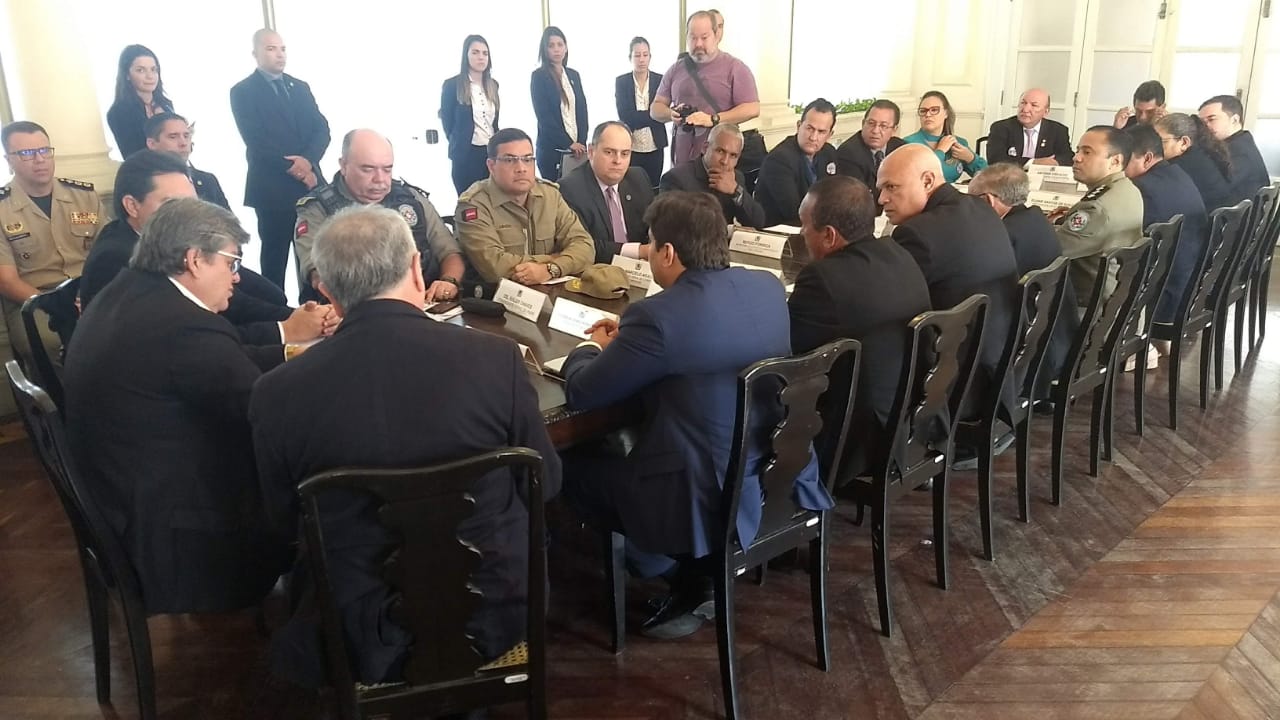 Governador João recebe entidades das Polícias Civil e Militar para discutir implementação da remuneração salarial por meio do subsídio