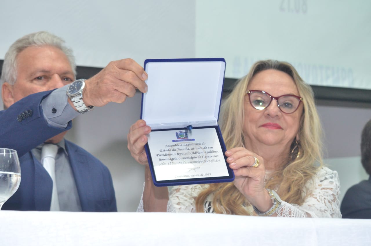 Dr ª Paula fala do crescimento de Cajazeiras e cobra ações para o Sertão em sessão da ALPB em homenagem ao aniversário da cidade