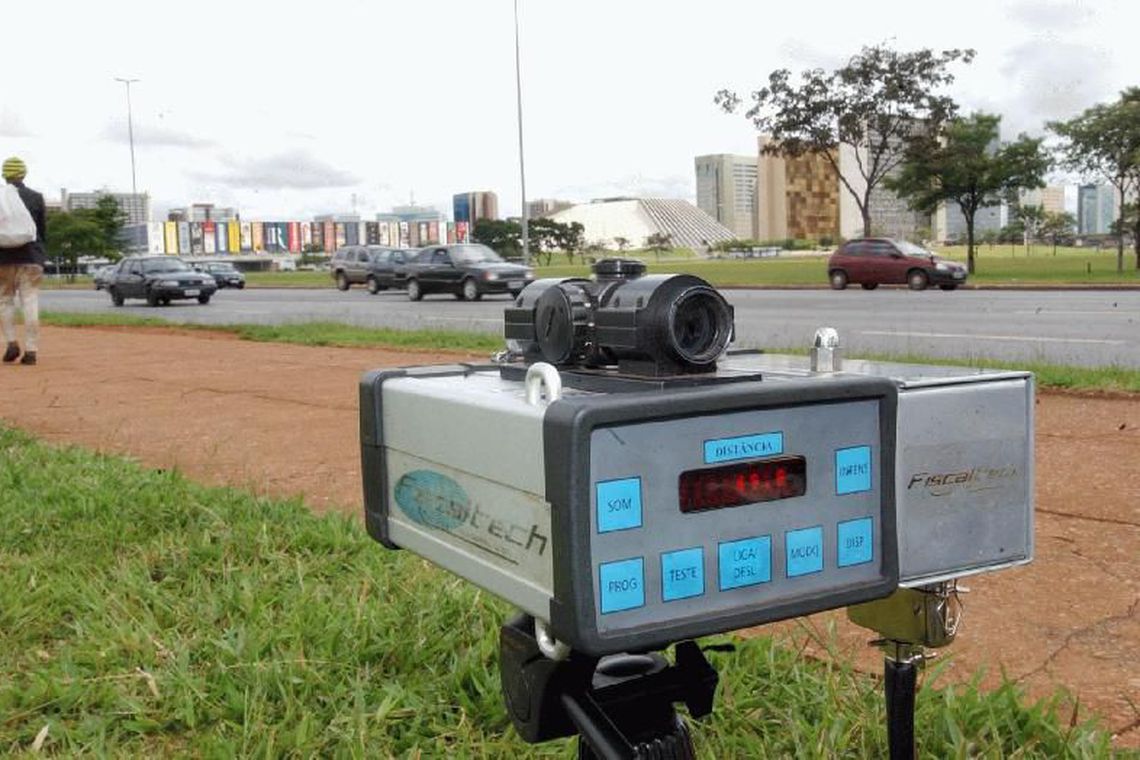 Presidente Bolsonaro manda suspender uso de radares nas rodovias federais de todo Brasil