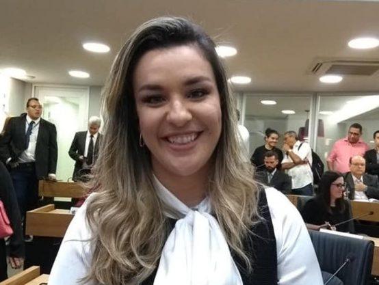 Lei da deputada Camila garante atendimento educacional especializado a estudantes com deficiência nas Escolas Cidadãs