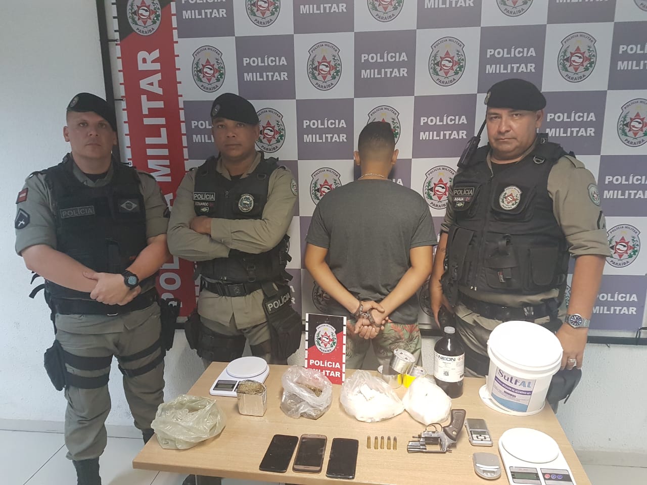 Foragido da Justiça condenado por tráfico é preso pela PM no Geisel com arma e drogas