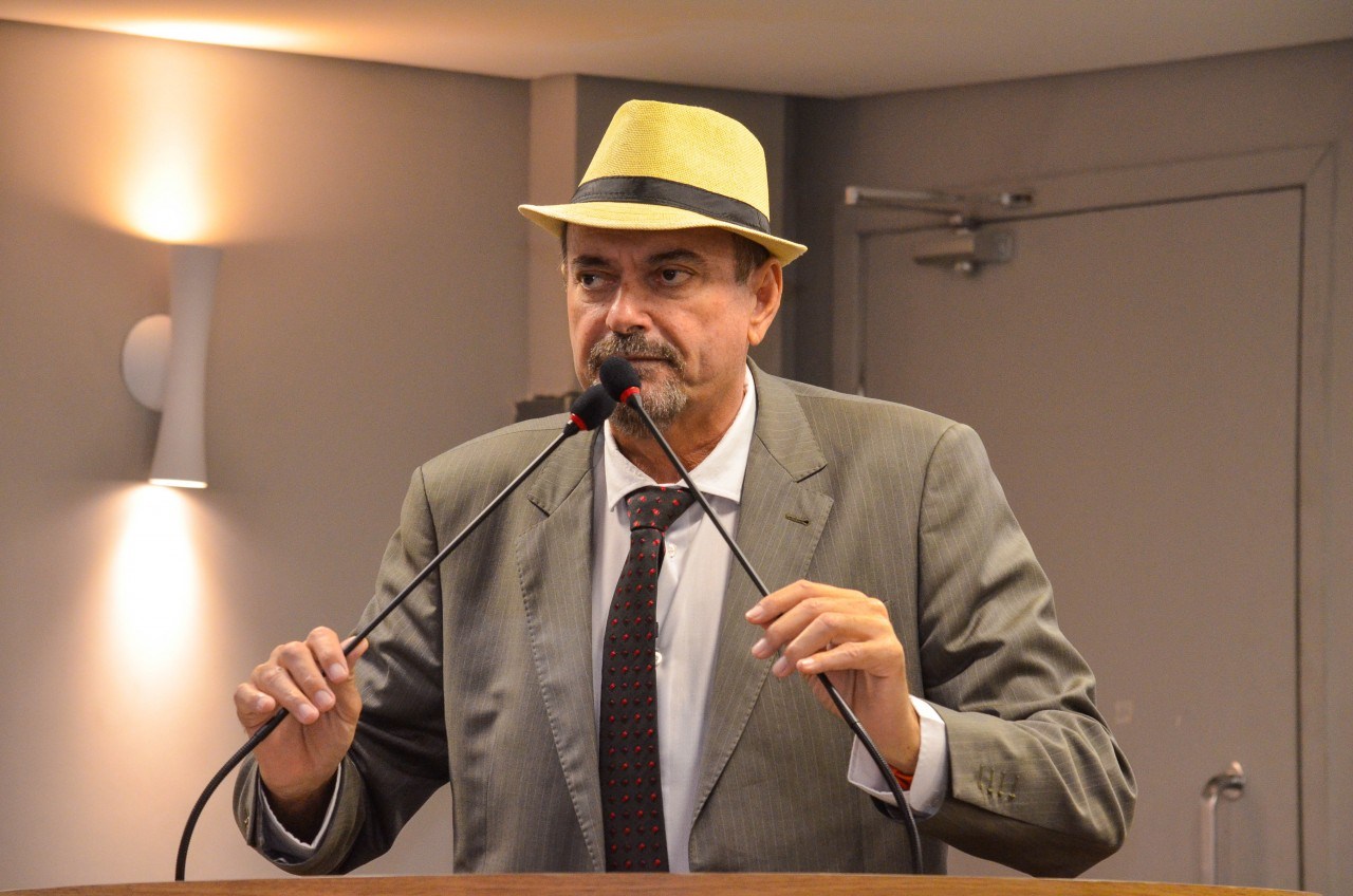 Deputado Jeová Campos alerta para o perigo de novo golpe contra a democracia patrocinado pelo presidente Bolsonaro