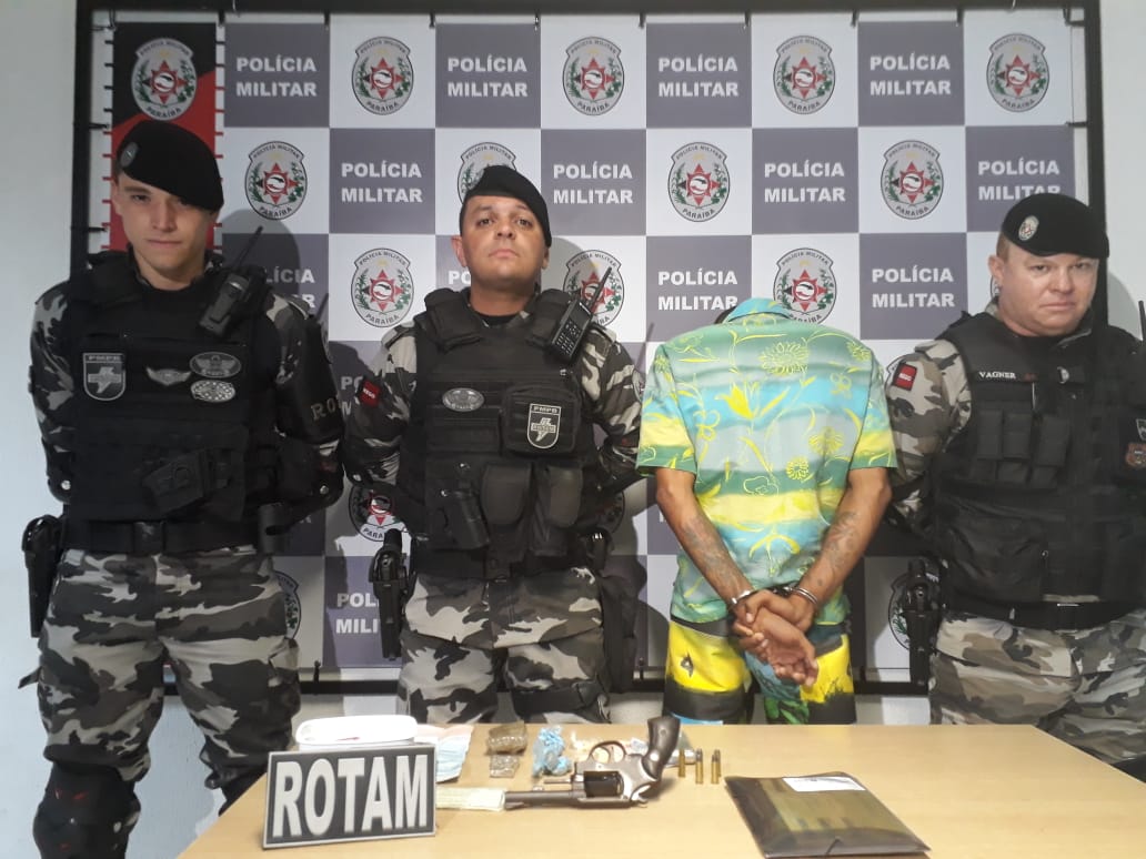 Polícia desarticula ponto do tráfico de drogas em comunidade Nova República