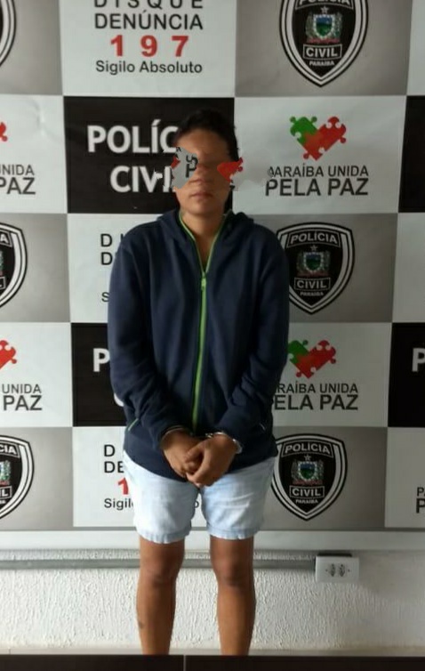 Polícia prende mulher que confessa ter assassinado o filho do padrasto porque teria sido estuprada