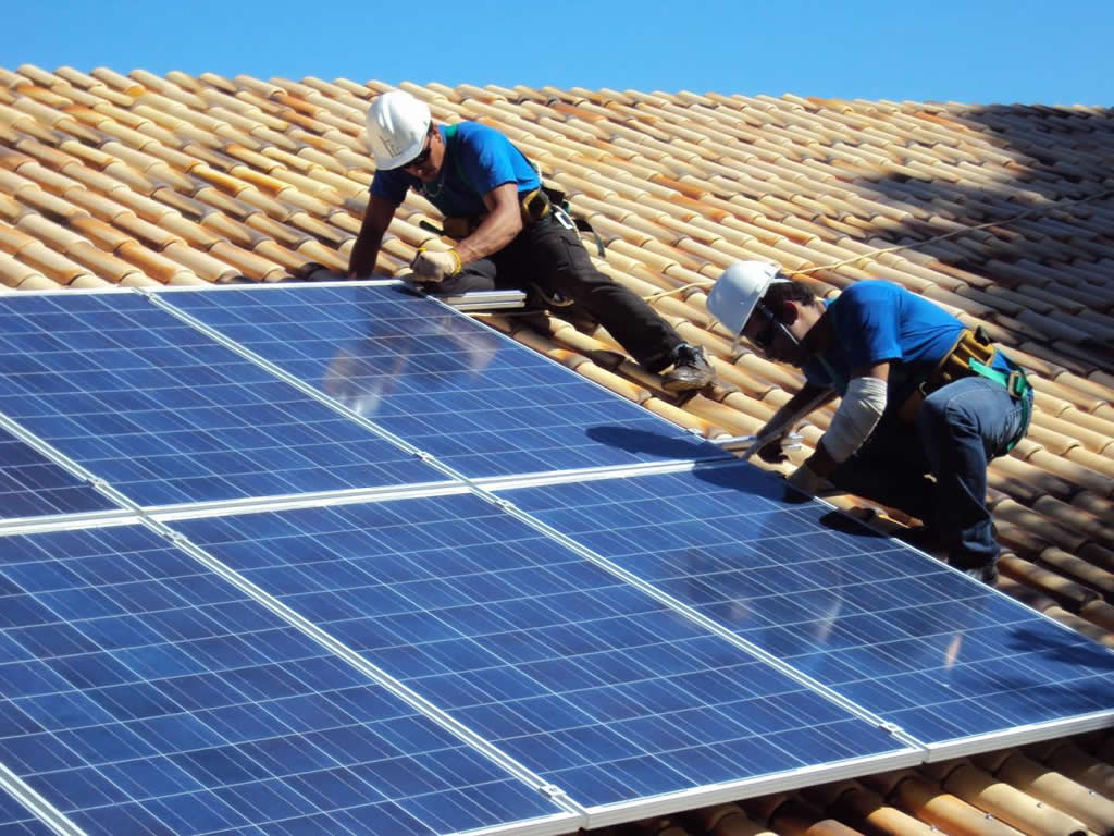VIABILIDADE: Energia solar gera três vezes mais benefícios do que custos aos brasileiros