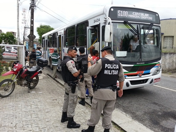 Polícia Militar intensifica operação com abordagens a ônibus coletivos nas principais cidades da Paraíba