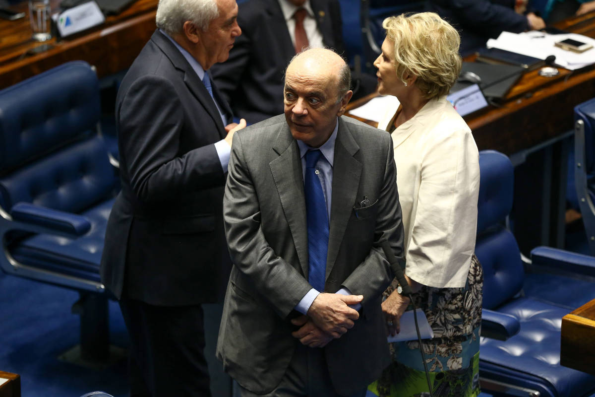 CCJ do Senado aprova prorrogação de pagamento de precatórios de empresas por Estados e Municípios