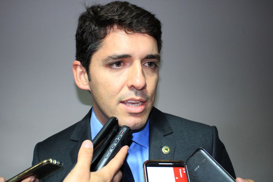 Deputado Tovar assume Planejamento em CG e Cláudio Regis, ex-prefeito de Remígio, à Assembleia