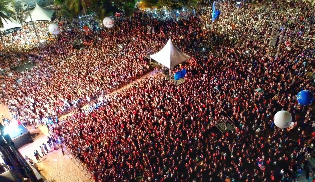 Mais de 200 mil pessoas superlotam praia de Cabo Branco em dois dias do  "Festival Louvor e Adoração" promovido pela  Prefeitura de João Pessoa