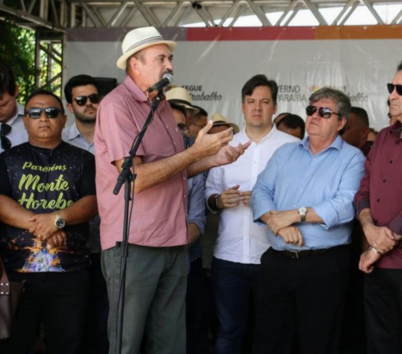 ÁGUA: Jeová Campos participa com o governador João da inauguração de nova adutora em Monte Horebe