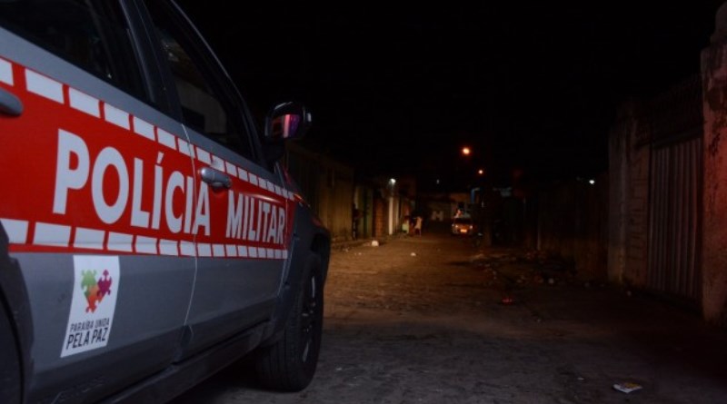 Polícia Militar prende suspeitos por porte ilegal de armas em Mangabeira e no Gervásio Maia