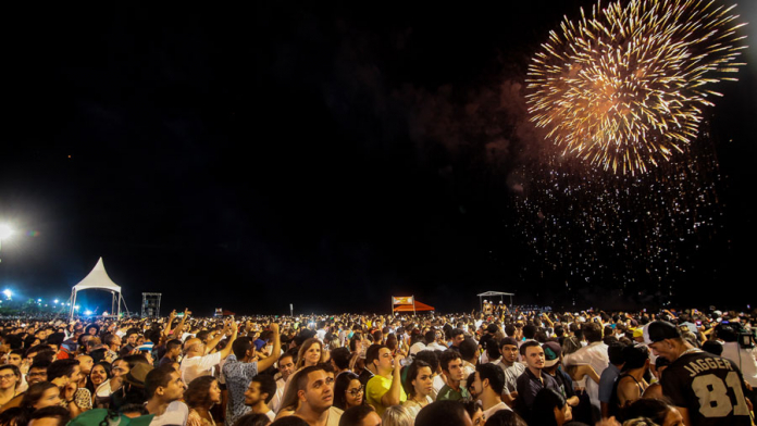 Réveillon 2025: Danieze Santiago, Cheiro de Amor, Desejo de Menina, No Sigilo, Djs Cris L e André Loyola fazem festa da virada na Orla de João Pessoa