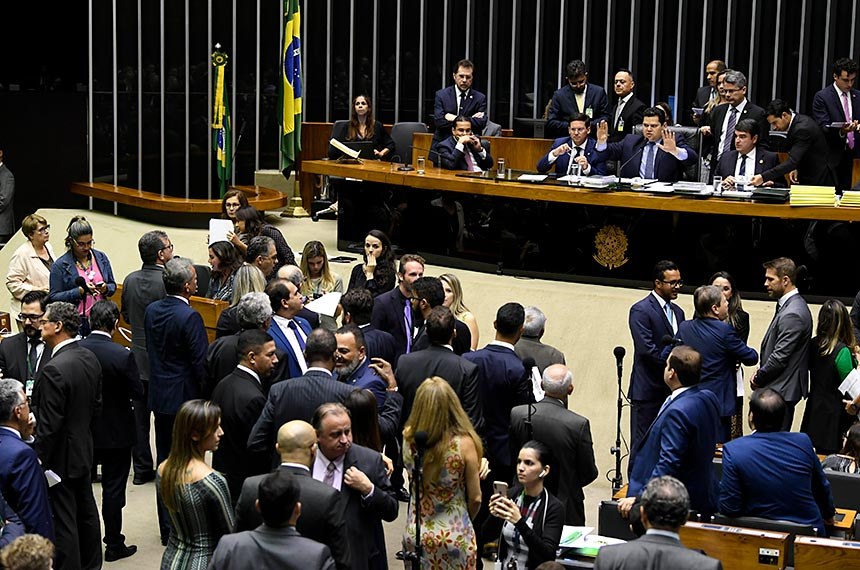 Congresso mantém veto de Bolsonaro à propaganda partidária em TV e rádio com recursos do Fundo Partidário