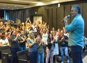 Prefeito Luciano Cartaxo oficializa reajuste de 13% para os professores da rede municipal de ensino de João Pessoa