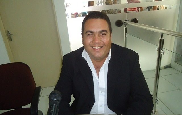 ESPECULAÇÃO: Vereadores "Manga Rosa" e Juscelino Corrêa mesmo da base aliada e convidados não comparecem a encontro com a prefeita Márcia Lucena