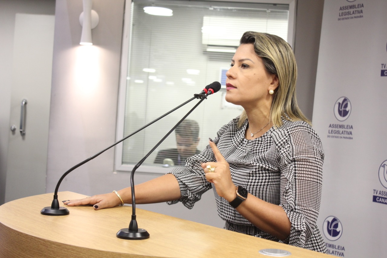 Jane Panta diz que Santa Rita ficou de fora do Plano de Governo apresentado por João Azevedo na ALPB