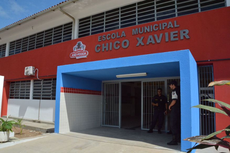 Escola Chico Xavier  de João Pessoa vai participar do programa de escolas cívico-militar, anuncia ministro Abraham Weintraub