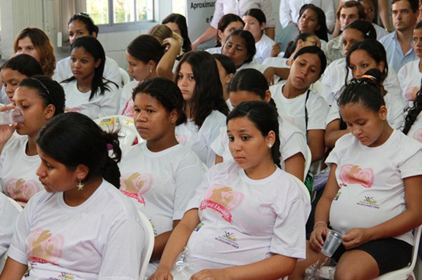 PRECOCE: Mais de 20 mil meninas com menos de 15 anos engravidam todos os anos