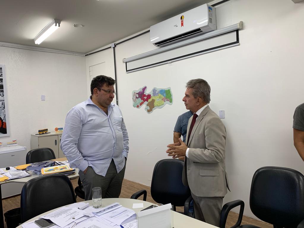 Deputado Nabor Wanderley solicita ao secretário Cláudio Furtado reforma, ampliação e reconstrução de escolas estaduais em Patos e Várzea