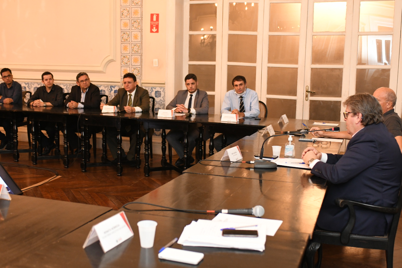 Governador João se reúne com prefeitos Luciano e Romero para discutir medidas conjuntas no enfrentamento ao coronavírus no Estado