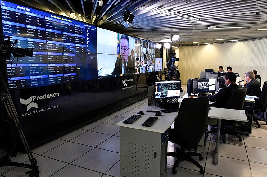 Governo Federal vai distribuir estoque damerenda escolar às famílias com filhos na rede pública de ensino