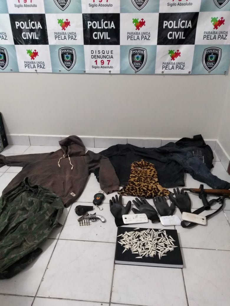 Polícia Civil prende 4 suspeito de praticar homicídios, assaltos e tráfico de drogas em Coremas