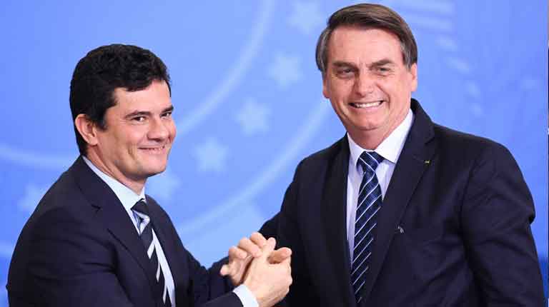 Presidente Bolsonaro e Moro trocam farpas pelas redes sociais durante todo este sábado