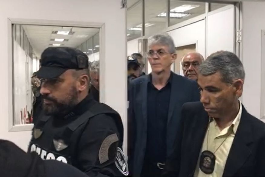 CALVÁRIO: Ministro Gilmar Mendes manda tirar tornozeleira eletrônica do ex-governador Ricardo Coutinho