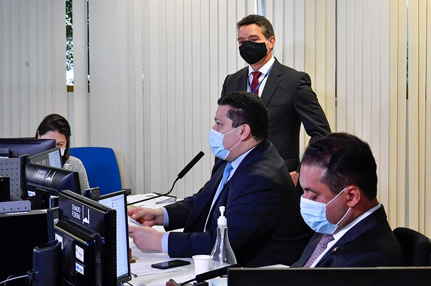 SEM PRORROGAÇÃO DE MANDATO: Deputados e Senadores querem discutir proposta para adiamento das eleições  2020