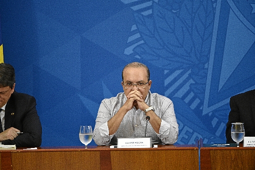 NA UTI: Governador do Distrito Federal, Ibaneis Rocha, é submetido a cirurgia de urgência no Hospital DF Star